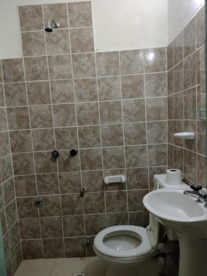 Hotel Alojamiento Curru Leuvu Bariloche Esterno foto