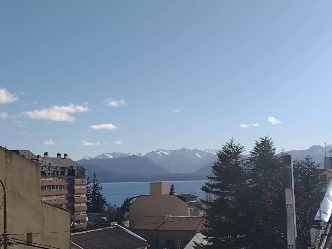 Hotel Alojamiento Curru Leuvu Bariloche Esterno foto